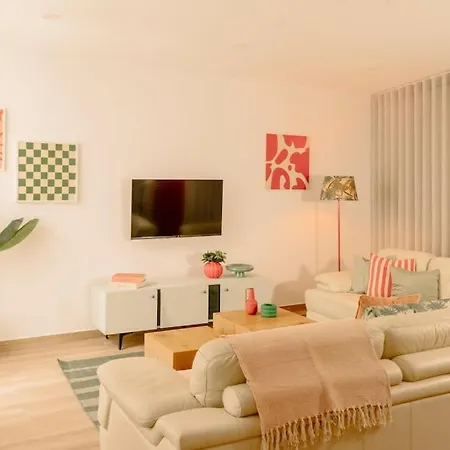 Glam House No Coracao Da *